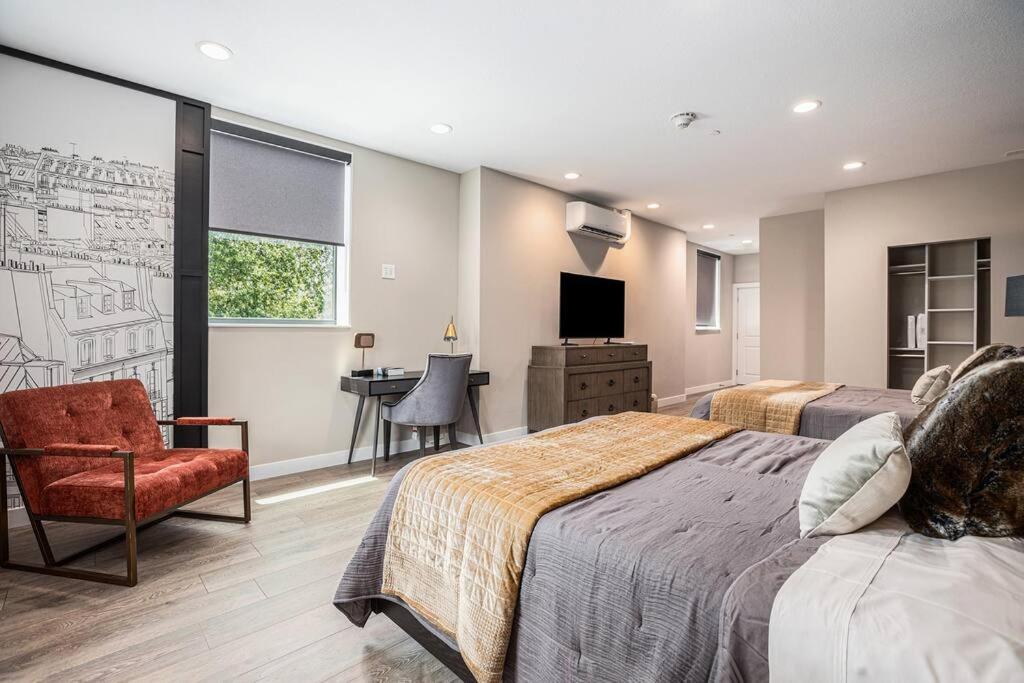 Private Room With Kitchen & Bath 4 布雷登顿 外观 照片